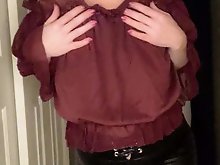Voluptuous Drama loves to pose with her cocks